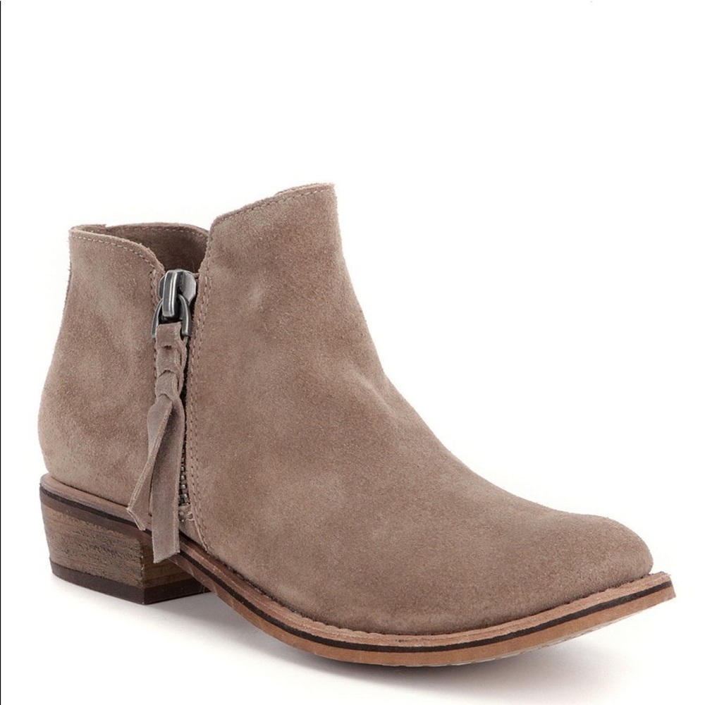 Dolce Vita Sutton bootie 9.5